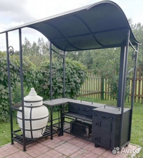 Мангал с крышей