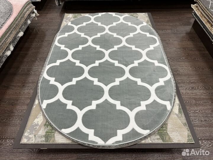 Ковер новый овальный 1.6х2.3м