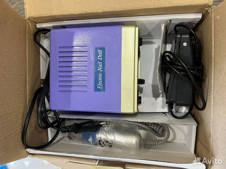 Аппарат для маникюра и педикюра с фрезами