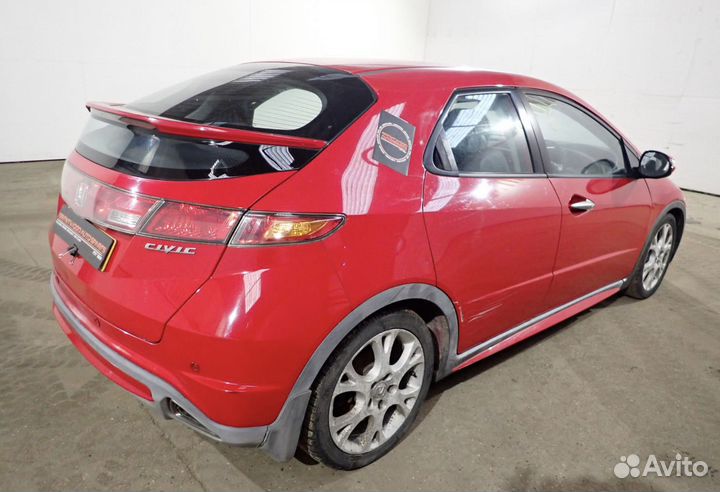 Разбирается Honda Civic 5D 2008г Хетчбек Красный