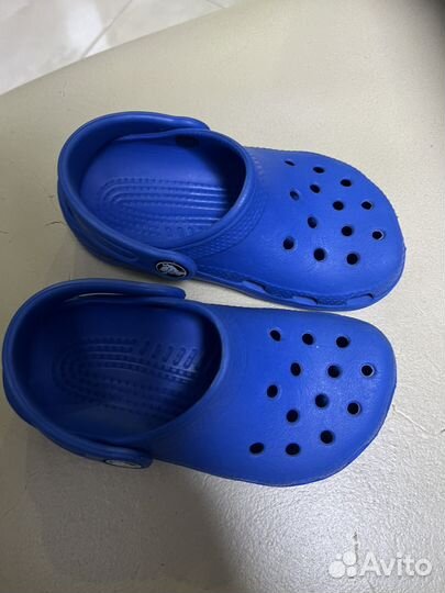 Сандалии crocs c8