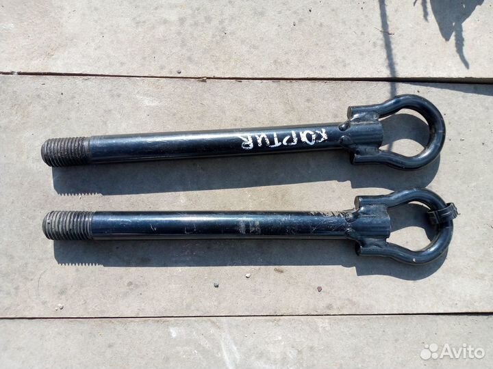 Буксировочный крюк Renault Kaptur