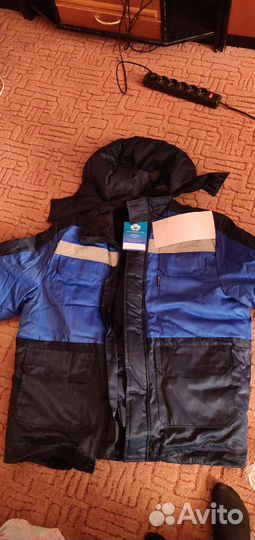 Зимняя куртка из антиэлектростатической ткани