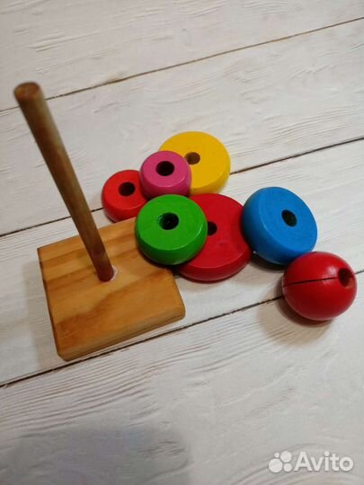 Деревянная пирамидка