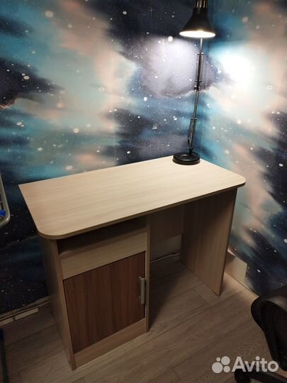 Продам письменный стол