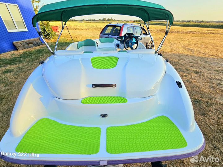 Водометный катер Sea-Doo BRP Challenger