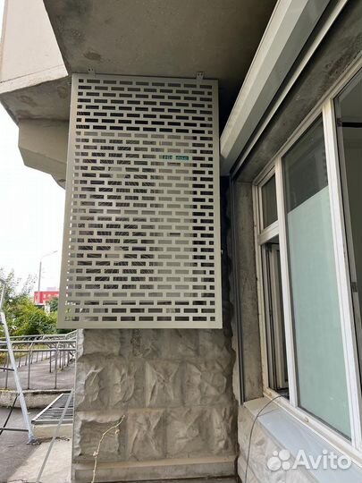 Корзина для кондиционера на фасад