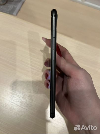 iPhone 8 Plus, 64 ГБ