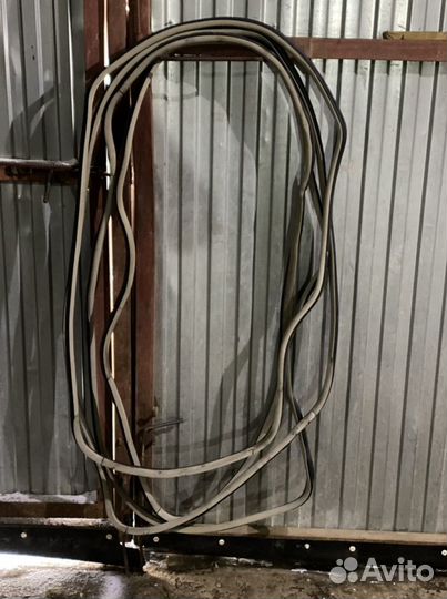 Уплотнитель двери Alfa Romeo 166 Оригинал