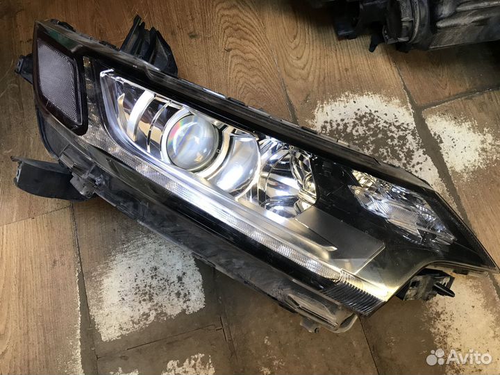 Фара правая Mitsubishi Outlander GF 15-22 б/у