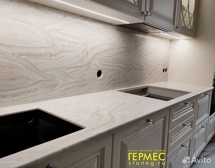 Столешница со стеновой из камня Grandex tqlм2