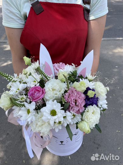 Цветы в шляпной коробке