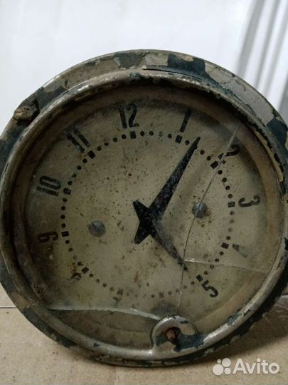 Часы автомобильные