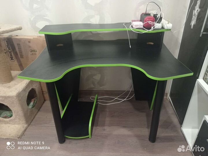 Компьютерный стол игровой