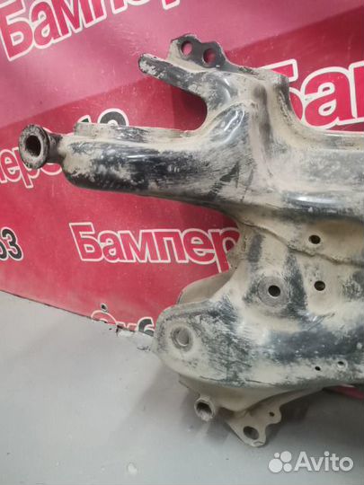 Балка подвески Toyota RAV4