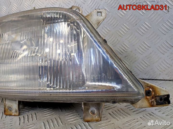 Фара правая Mercedes Benz Sprinter 909 A9018201161