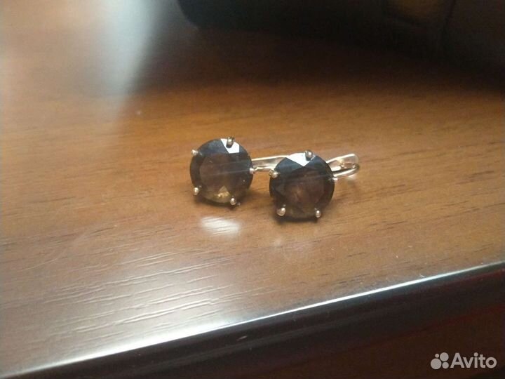 Золотые серьги с раухтопазом