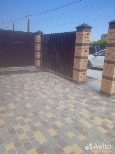 Укладчик тротуарной плитки