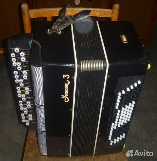Продам баян Унисон-3