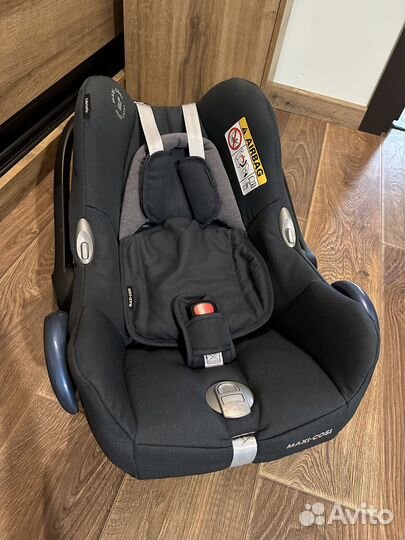 Автокресло 0+ Maxi-Cosi CabrioFix