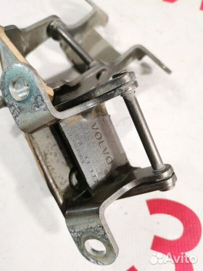 Петля крышки багажника Volvo Xc90 2.0 TDI D4204T23