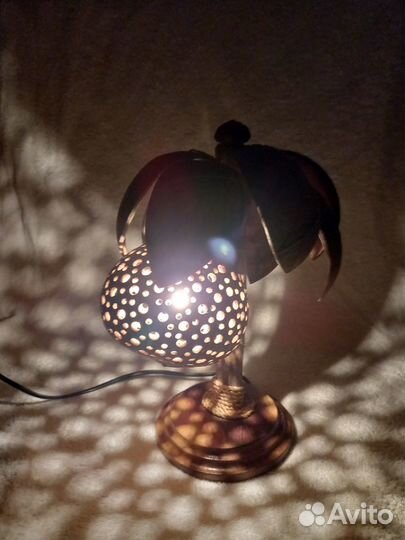 Лампа настольная