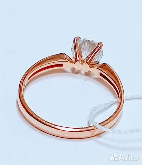 Золотое кольцо с камнем 16,5р