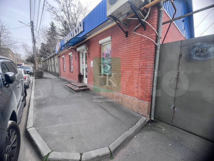 Торговое помещение с участком 53 м²