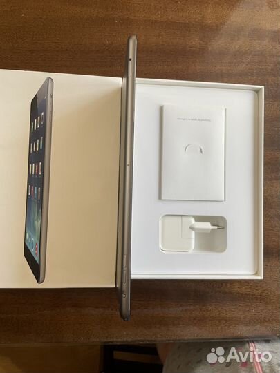 iPad Air wifi cell 64GB Space Gray