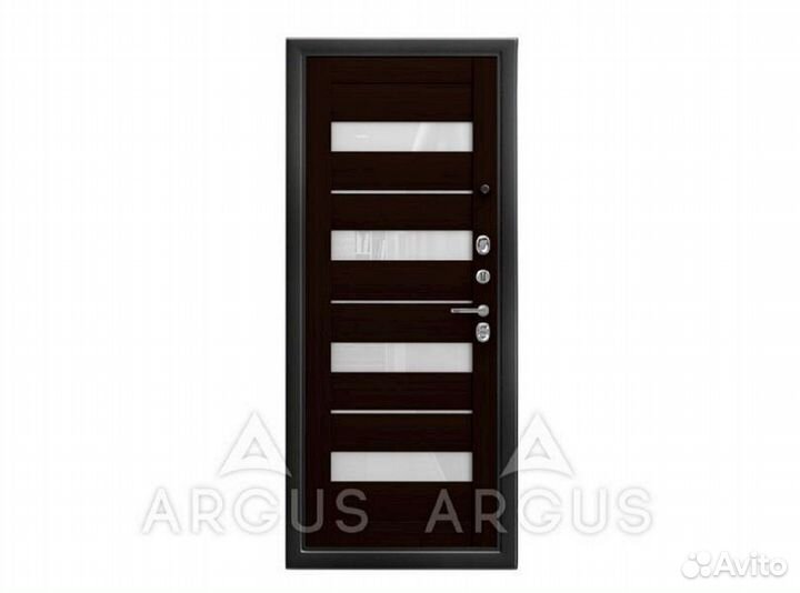 Входная дверь с терморазрывом и зеркалом