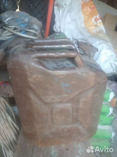 Канистры металлические 20 литров