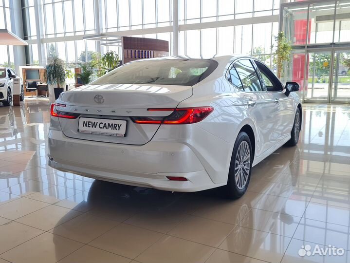 Toyota Camry 2.0 CVT, 2024