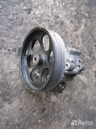 Насос гидроусилителя Renault Duster 1