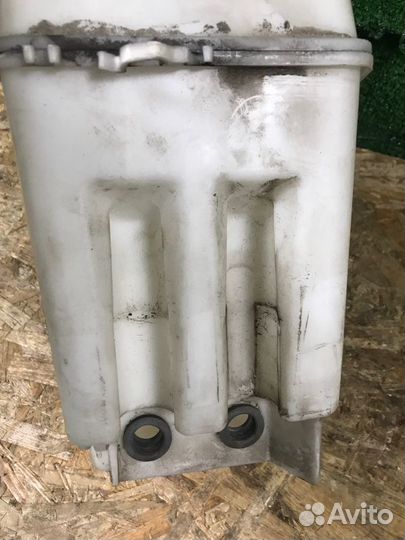 Бачок омывателя Toyota Corolla ZZE121 4ZZ 2006