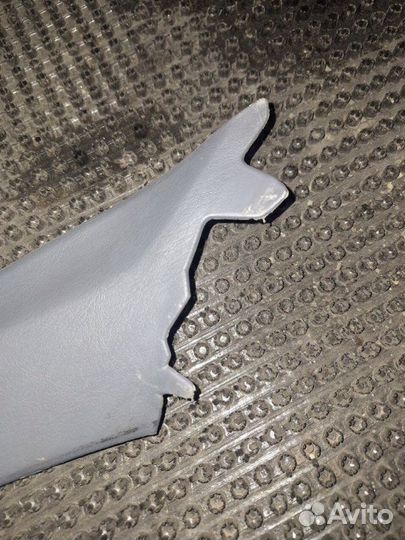 Накладка на стойку кузова передняя левая Toyota