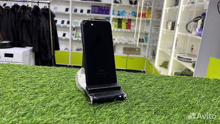 iPhone 7, 32 ГБ