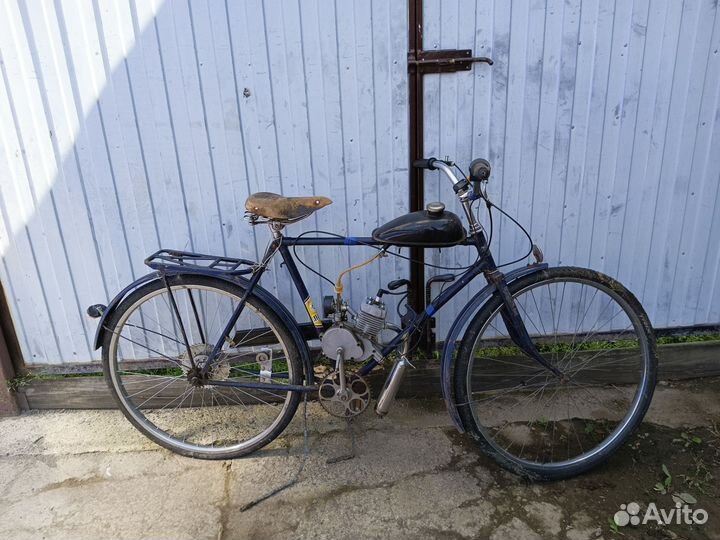 Велосипед с бензиновым мотором
