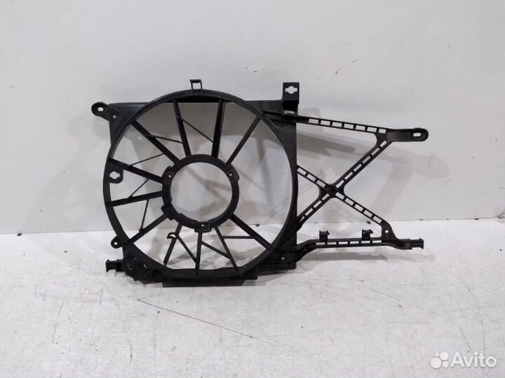 Диффузор вентилятора Opel Astra H 2004