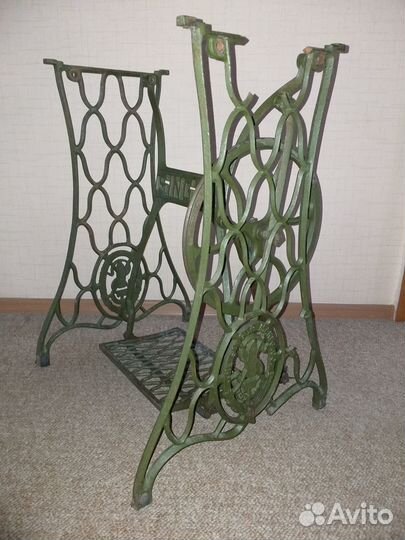 Станина чугунная от швейной машинки Singer