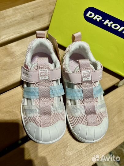 Сандалии для девочки 23,24,25 размер