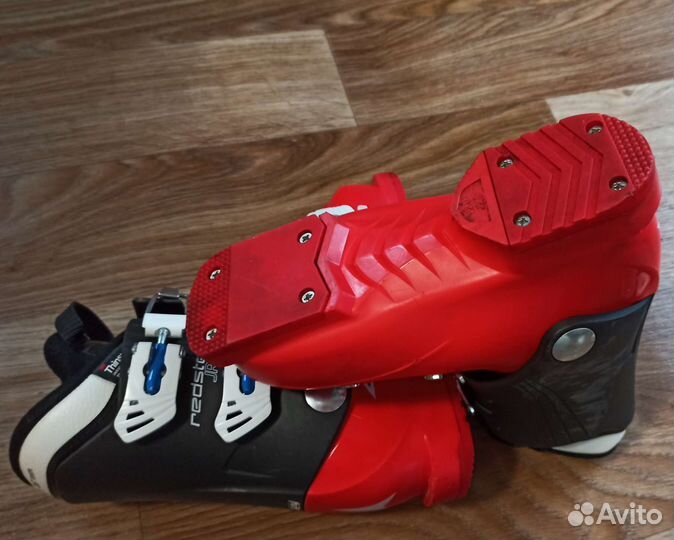 Горнолыжные ботинки детские Atomic р-р 35