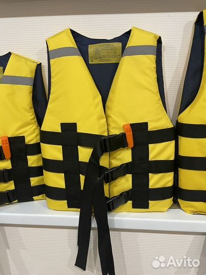 Спасательные жилеты