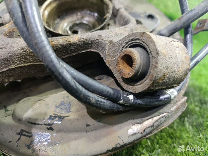 Ступица задняя левая Toyota Wish ZGE25G