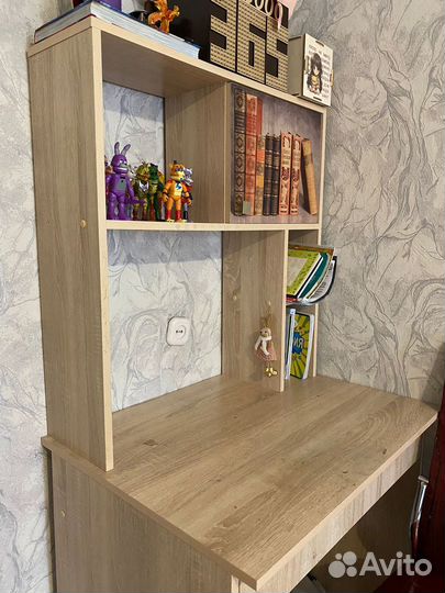 Письменный стол