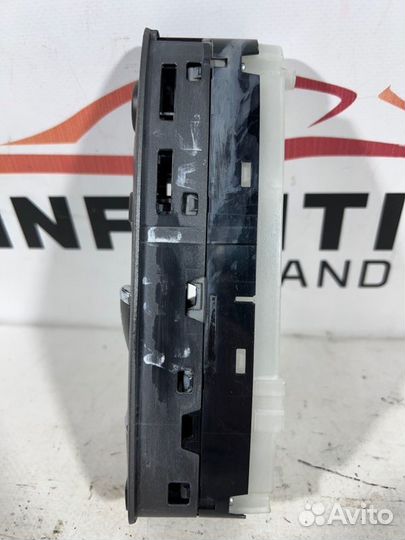 Блок кнопок стеклоподъёмника Infiniti Q70/M Y51