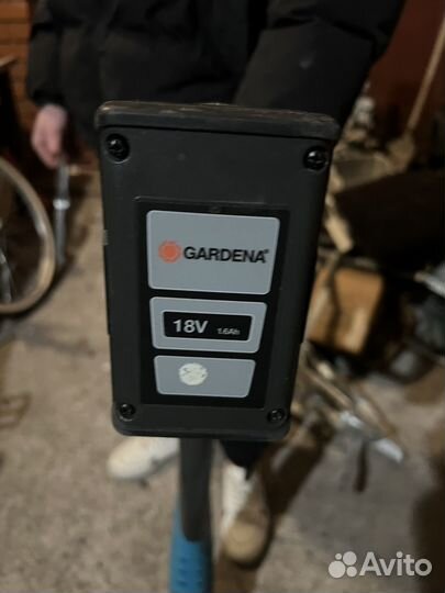 Триммер аккумуляторный Gardena SmallCut 300 accu