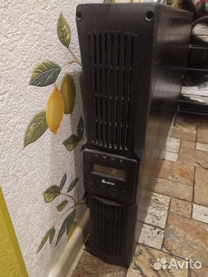 Источник бесперебойного питания delta