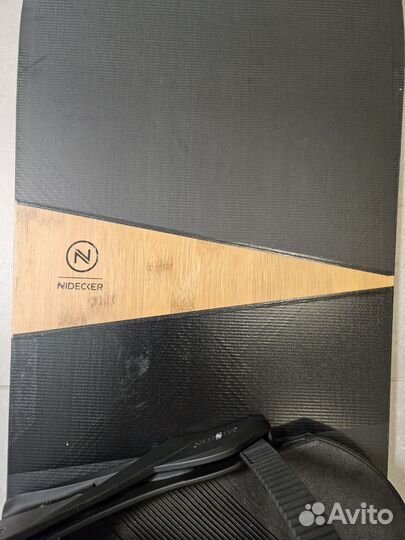 Сноуборд Nidecker с креплениями burton