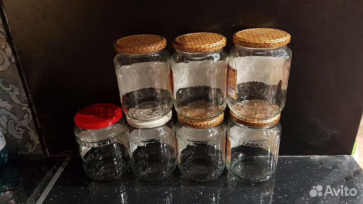 Банки разные винтовые до 1 л