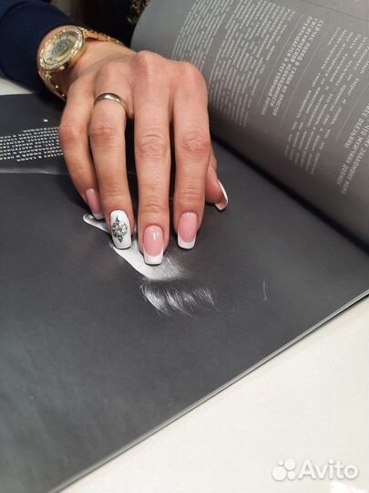 Маникюр и педикюр